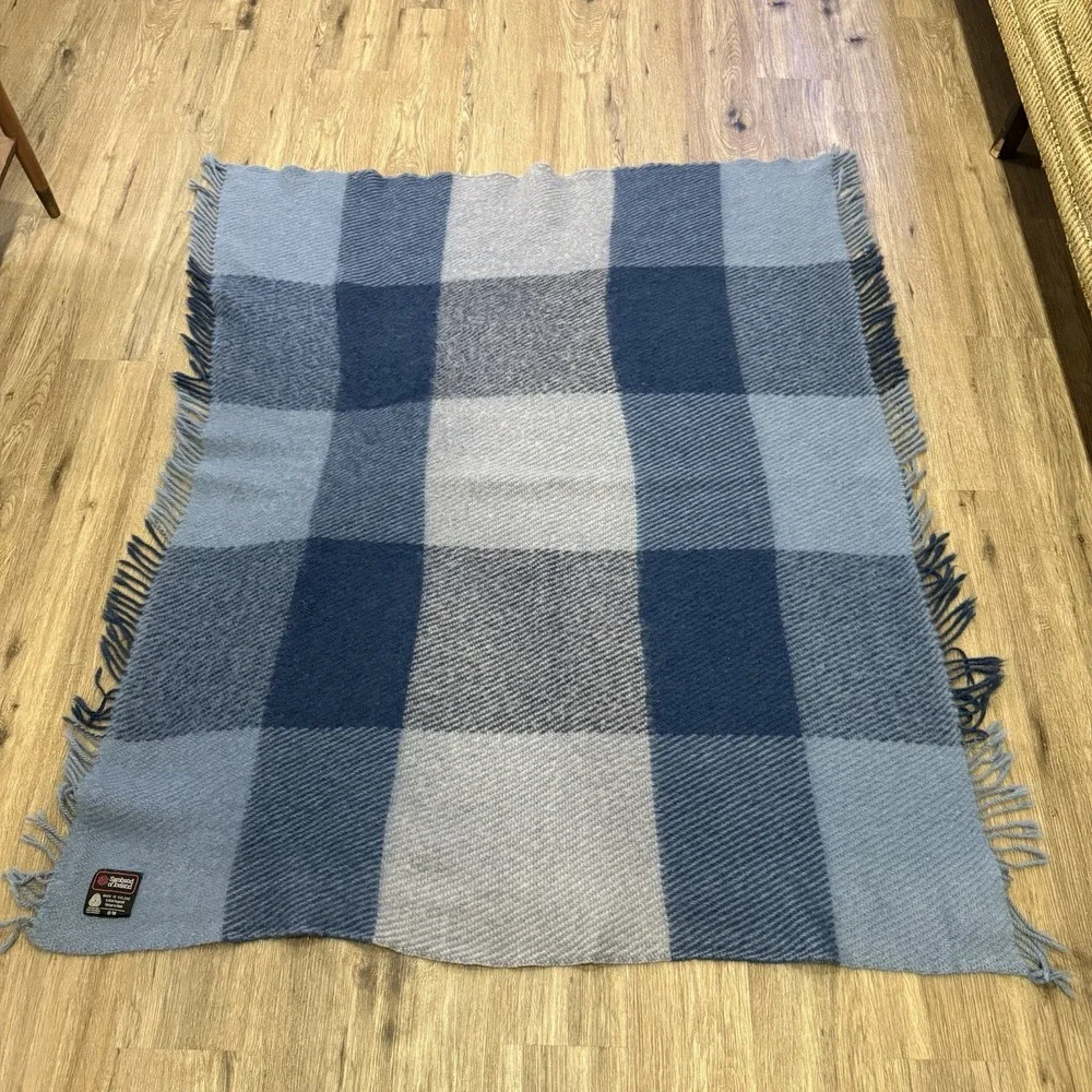 Samband of Iceland Pure New Wool Throw Blanket Blue Plaid 57x50 Vtg 80's